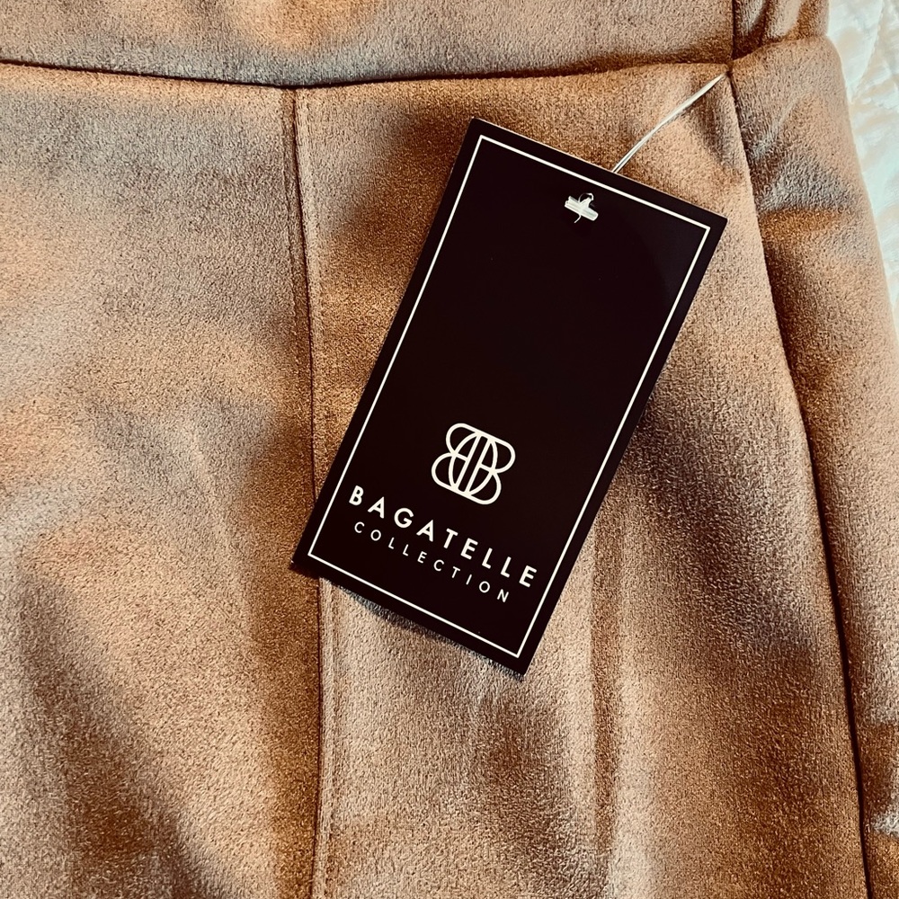🍁BAGATELLE ~ Sueded ankle pants. - Picture 3 of 8